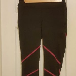 ⚘TEMPERTE - Active Capri leggings